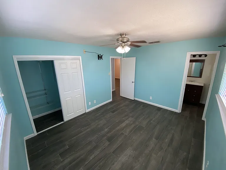 4318 Temple Hl — Photo 10