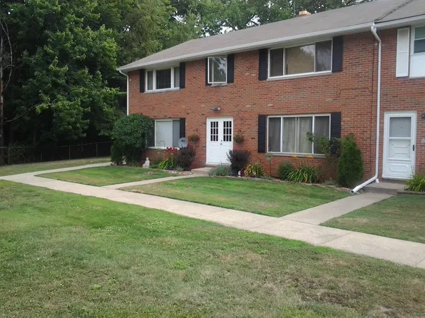 27651 Lake Shore Blvd #D-10, Euclid, OH 44132