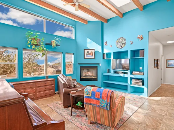 6 Lobo Ln, Santa Fe, NM 87508