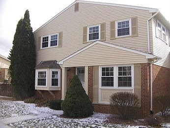 2nd image of 1727 Brentwood Dr #544