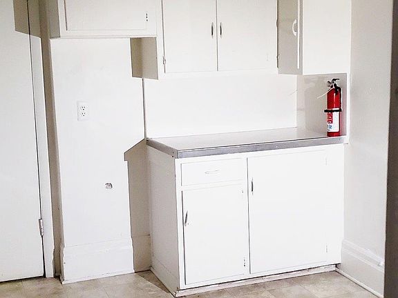 5th image of 217 N Normal St APT 1
