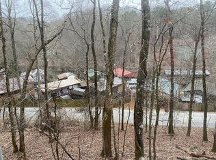 34 3rd St #1, Ellijay, GA 30540