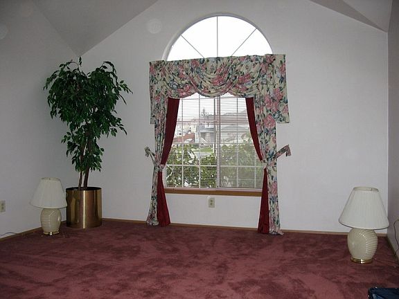 living room (seen from dining room)