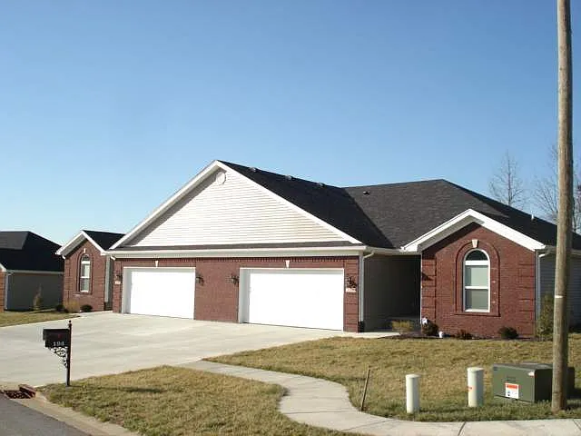 176 Applewood Ln photo 1