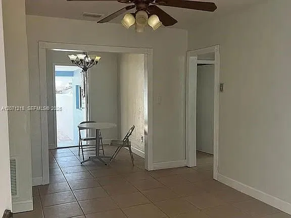 2645 SW 33rd Ave — Photo 2