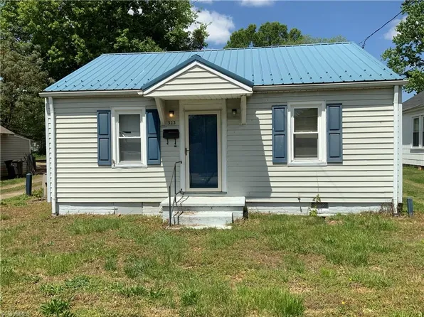323 W Clemmonsville Rd, Winston Salem, NC 27127