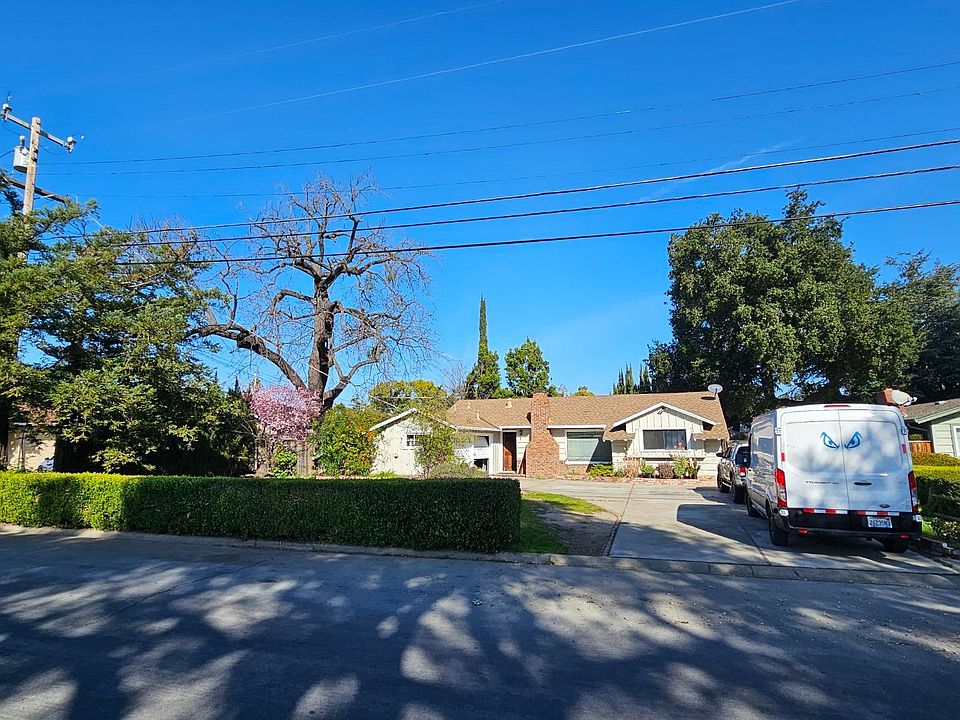 1st image of 481 Dallas Dr