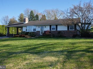 102 Cross Key Rd, Bernville, PA 19506