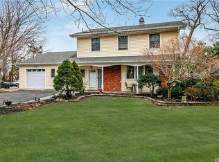 15 Caddy Pl, Rocky Point, NY 11778