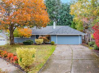 8370 SW Seminole Trl, Tualatin, OR 97062