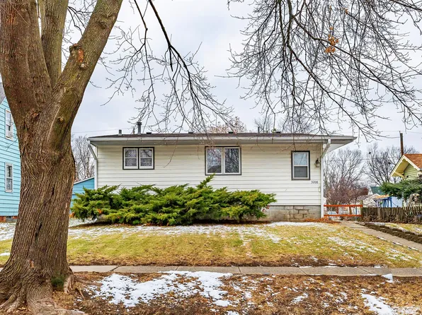 3208 E 8th St, Des Moines, IA 50316