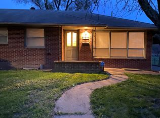1904 SW Fairmont Rd, Topeka, KS 66604