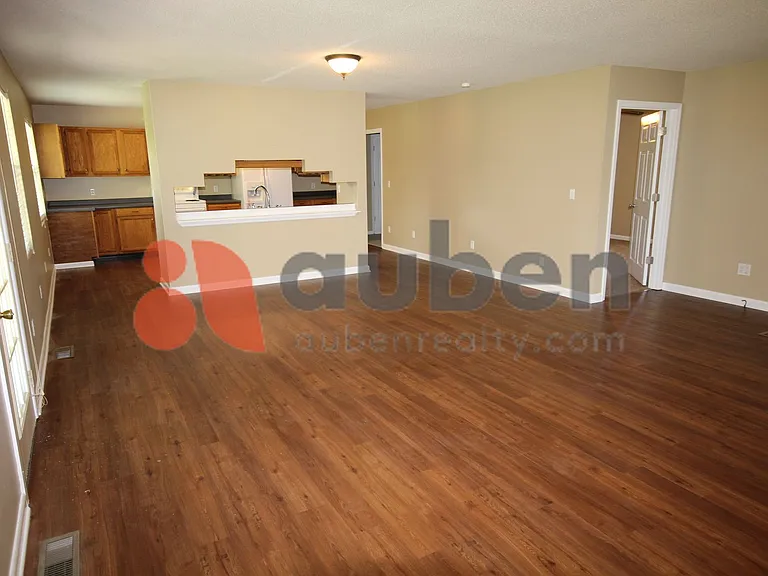 6250 W Highway 136 — Photo 2