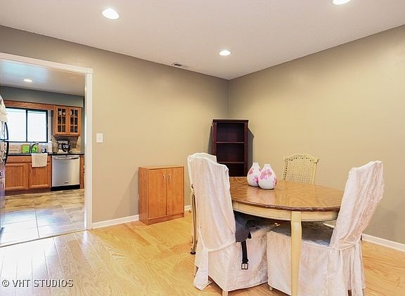 5th image of 506 Taylor Ave APT E
