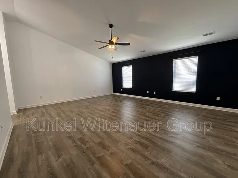 2621 Greystone Estates Pkwy — Photo 17