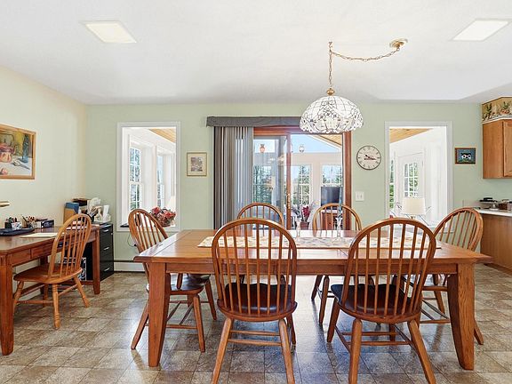 3rd image of 150 Stoney Brook Road