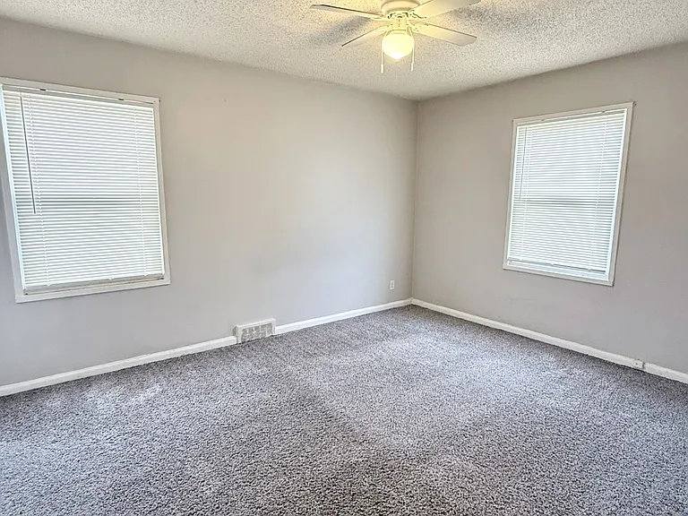 9534 Charlotte St #1 — Photo 3