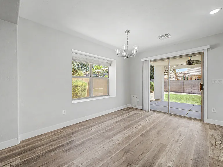 2423 E Winged Foot Dr — Photo 4