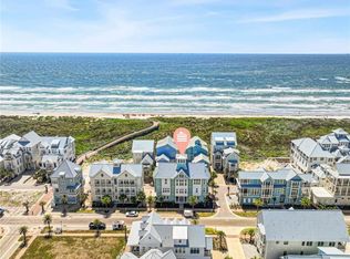 320 Coastline Dr, Port Aransas, TX 78373