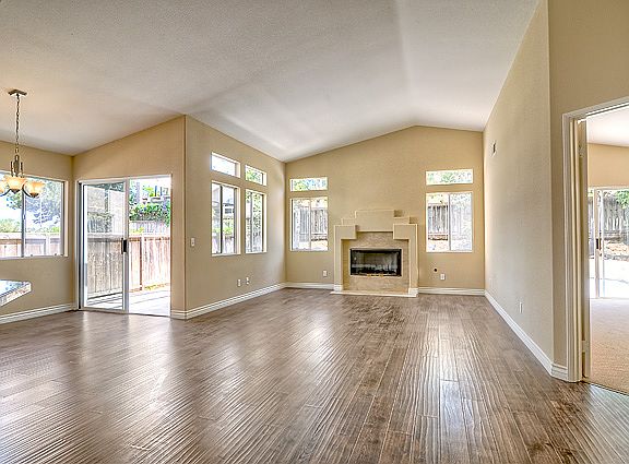2nd image of 705 Esla Dr