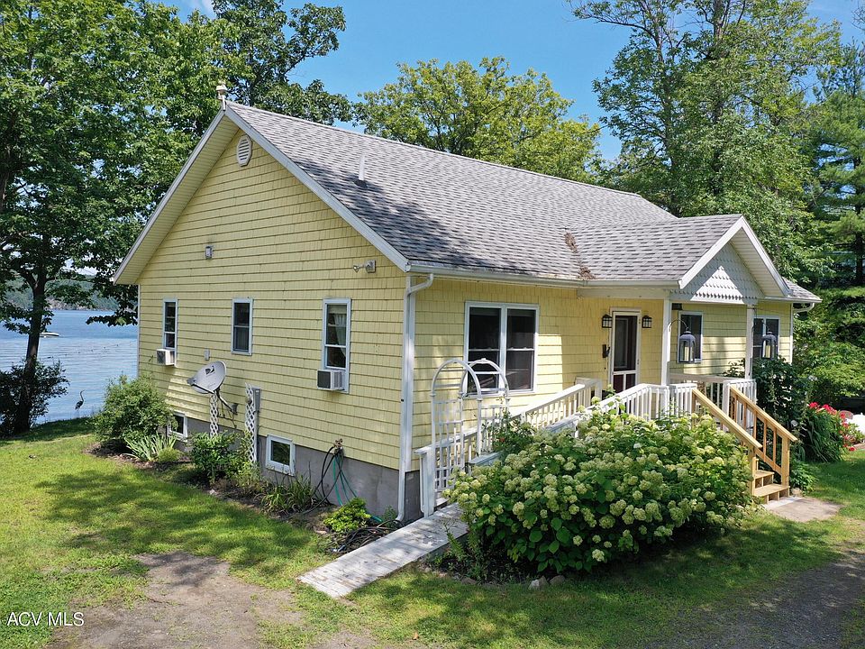 1st image of 289 Corlear Dr