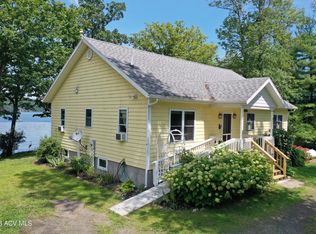 289 Corlear Dr, Willsboro, NY 12996