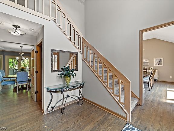 2nd image of 30034 Greenview Pkwy