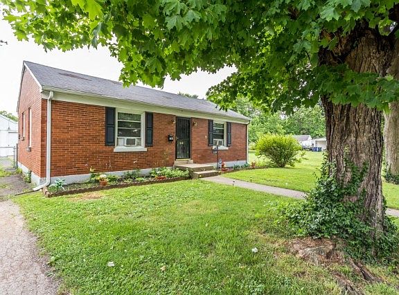 3rd image of 129 Northwood Dr