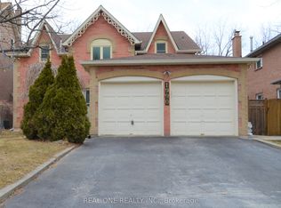 1990 Glenada Cres, Oakville, ON L6H 4M6
