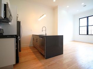 130 Grove St, Brooklyn, NY 11221