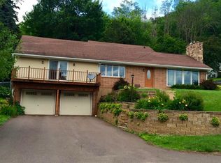 870 Fountain St, Fountain City, WI 54629