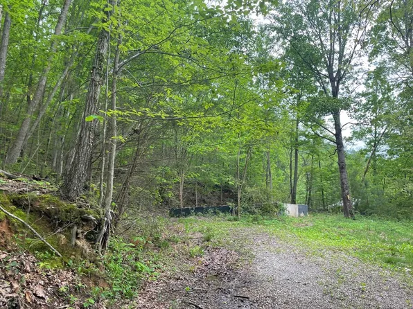 525 Inman St, Ringgold, GA 30736