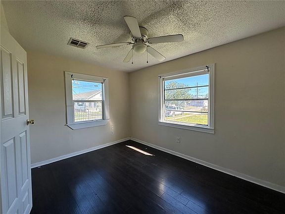 5th image of 2258-60 Pleasure St