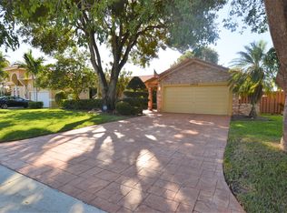 10618 NW 7th Pl, Coral Springs, FL 33071