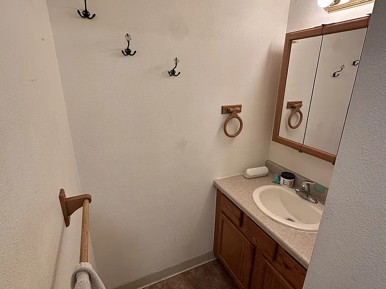 1227 Wilder Ave — Photo 14