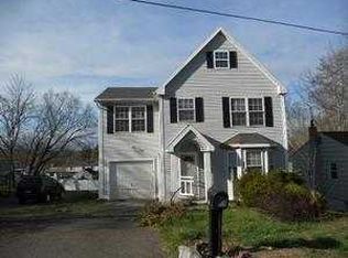 10 Carle Rd, Branford, CT 06405