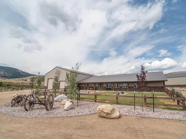 38 Arthur Fork Trl, Centennial, WY 82055