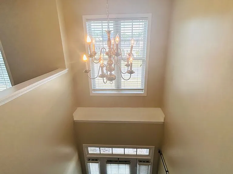 3504 Castlefield Ln — Photo 10