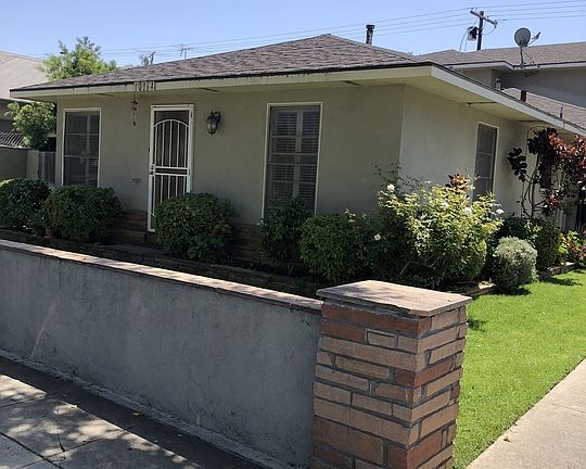 2nd image of 10964 Culver Blvd