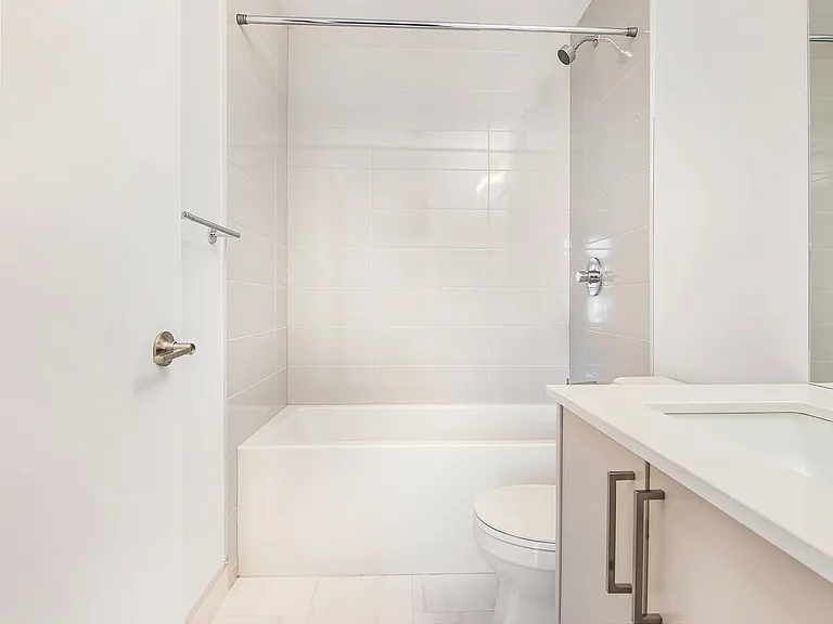 258 Carruthers Ave #11 — Photo 13