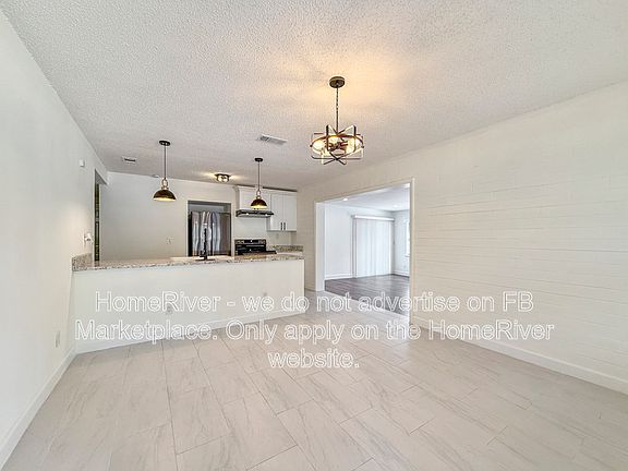 4th image of 7947 Chateau Dr S
