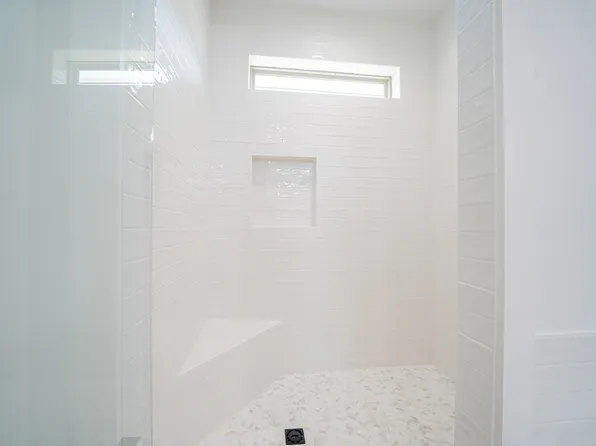 349 Emma Dr #A, Diana, TX 75640