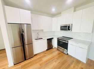 177 W 7th St #412E, Bayonne, NJ 07002