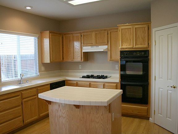 3rd image of 2032 Taft Dr