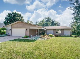 8910 Spring Run Ln, Dayton, OH 45458