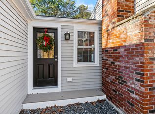 373 Oakland Rd, Hyannis, MA 02601