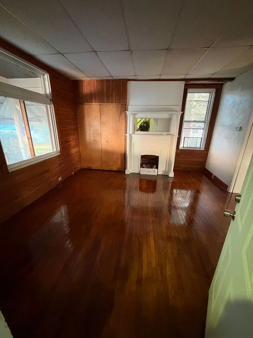 Spacious one bedroom in Avalon — Photo 3