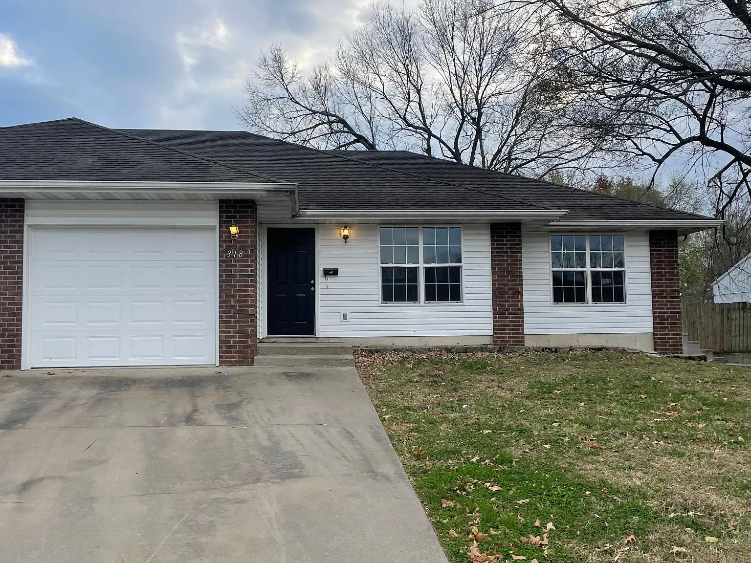 3 bed, 1300 sqft, $1,325 — Photo 1
