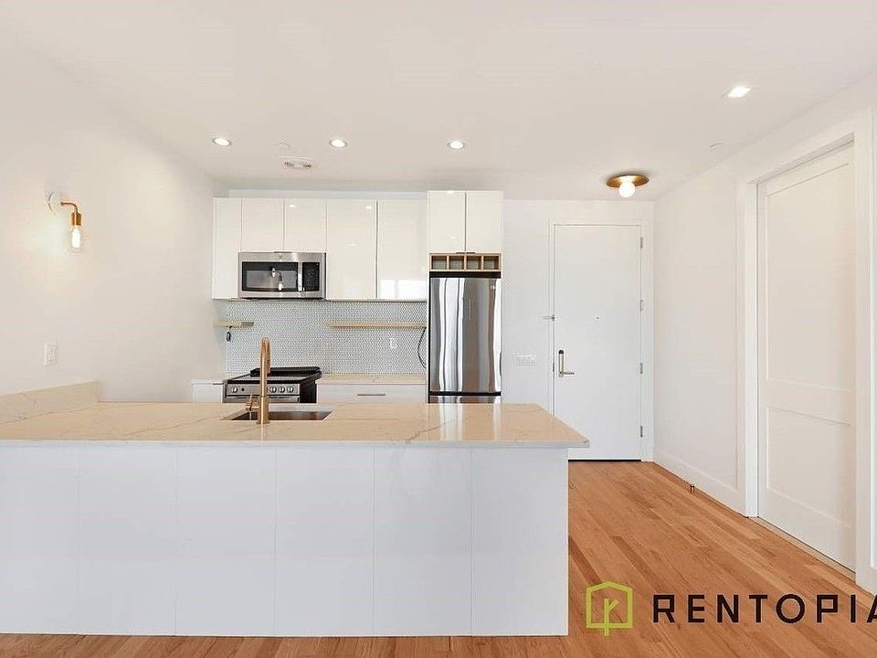 2nd image of 151 Eagle St #625