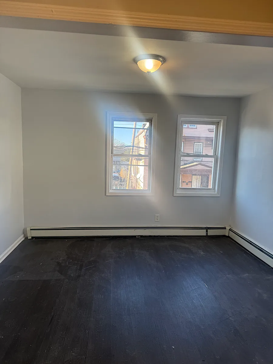 Building Photo - 309 S 19th St #2